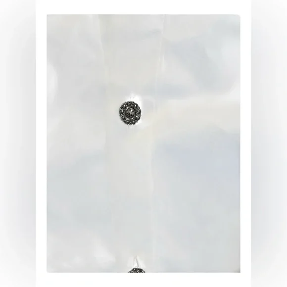 J. Jill jeweled button White Button Down blouse - Picture 4 of 4